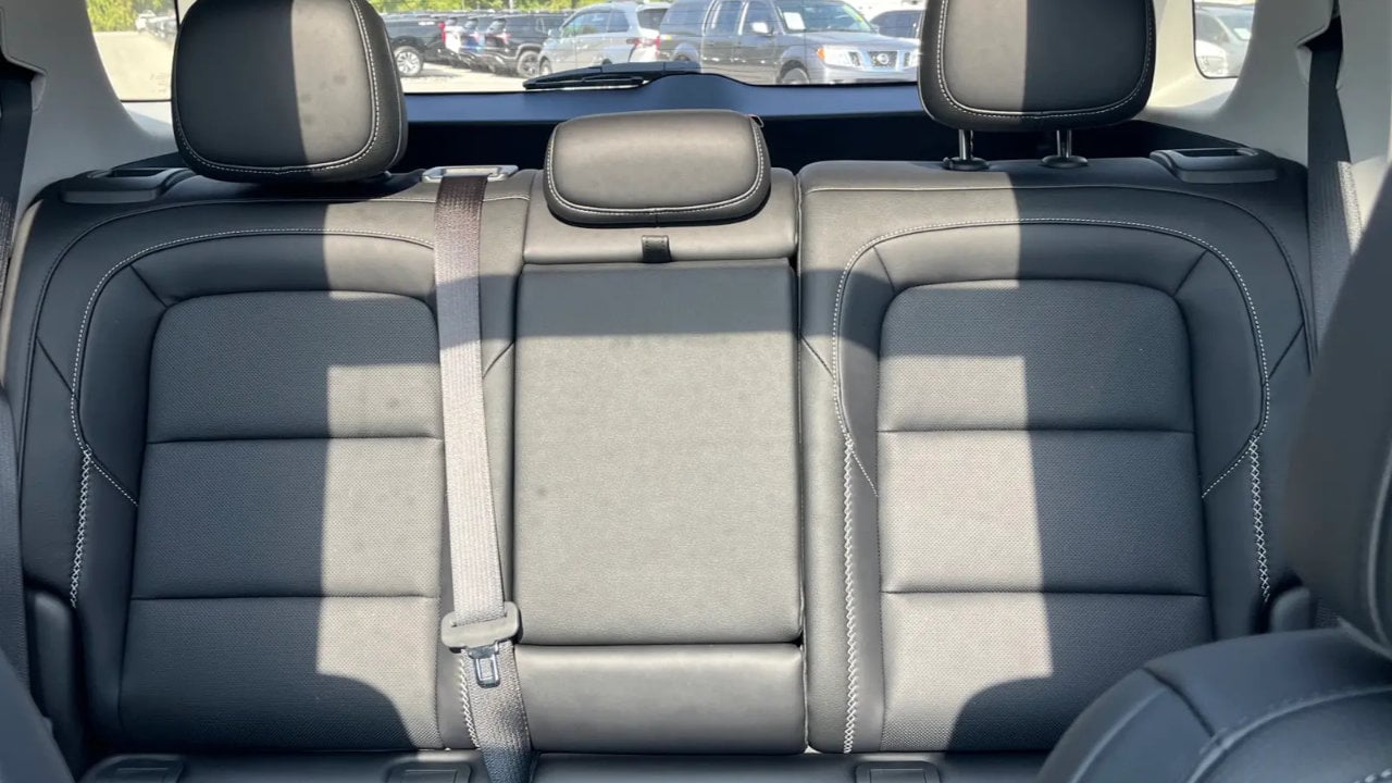 vue de l'habitacle d'un GMC Terrain 2026