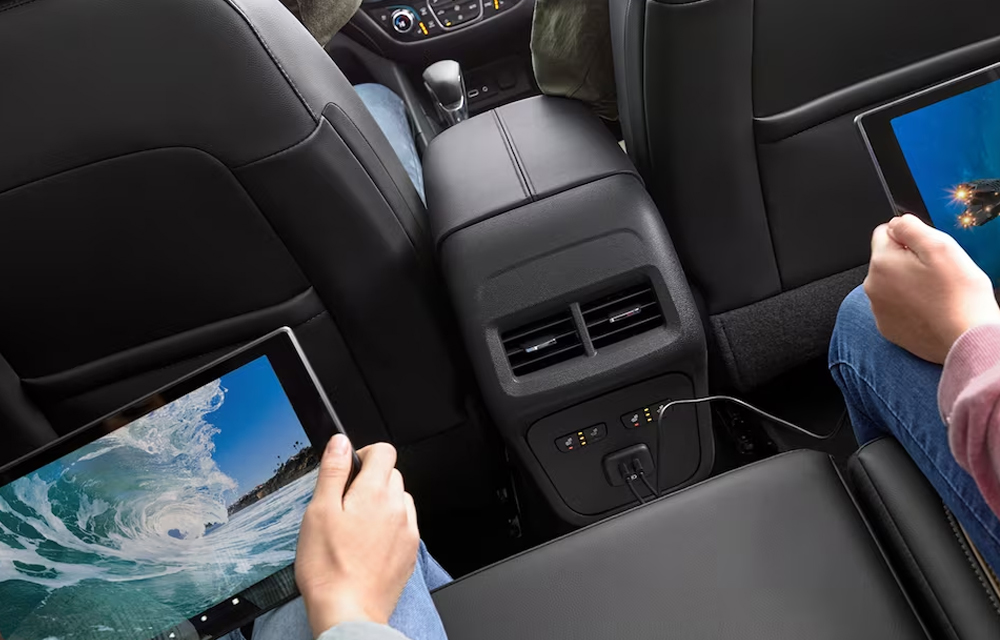 2024 Chevrolet Equinox interior