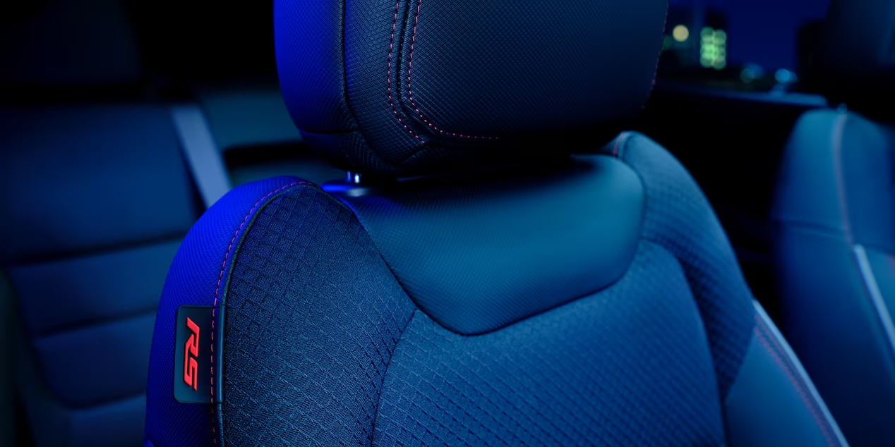2023 Chevrolet Trailblazer Sporty Small SUV Interior Close-Up of Front Seat Material 2023 Chevrolet Trailblazer Sporty Small SUV Interior Close-Up of Front Seat Material - Barnes Wheaton GM South Surrey
