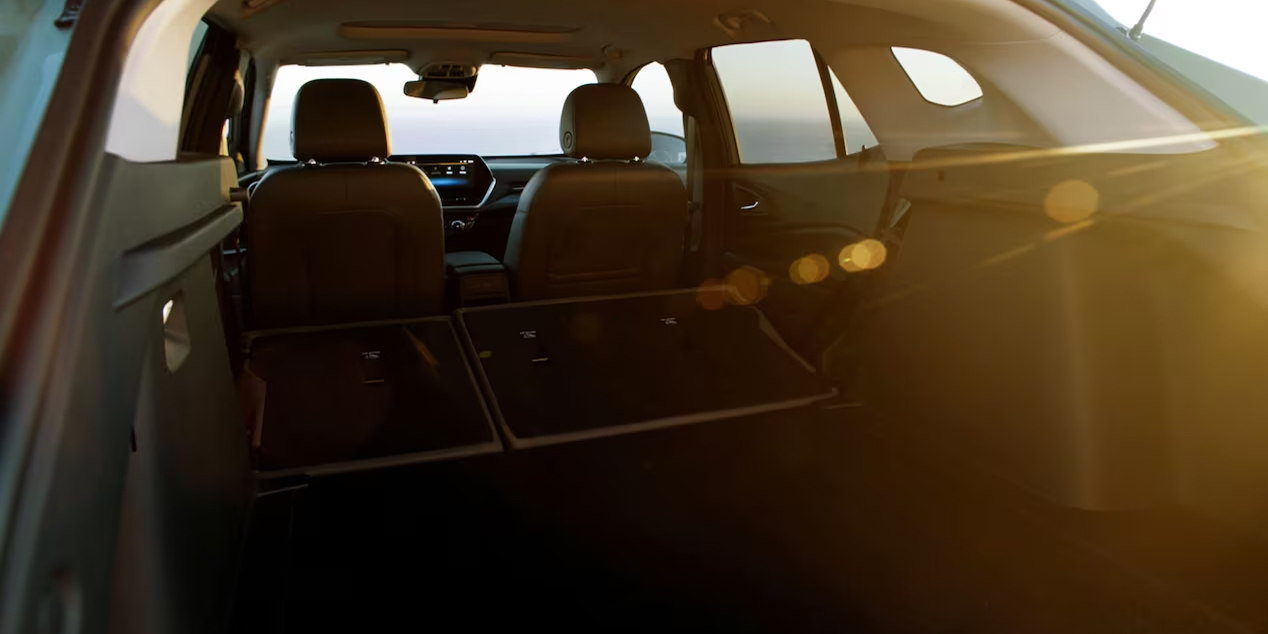 2024 Chevrolet Trax Available Cargo Space 2 2024 Chevrolet Trax Available Cargo Space 2 - Barnes Wheaton GM South Surrey