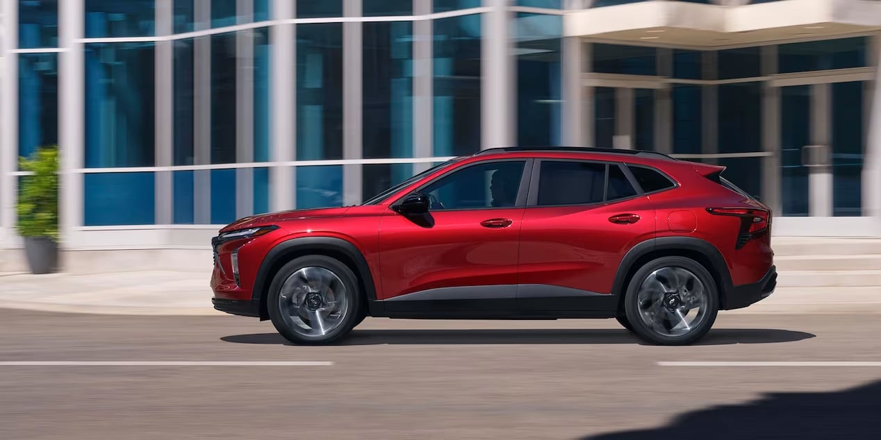 2024 chevrolet trax rs red slider_widget-50-11