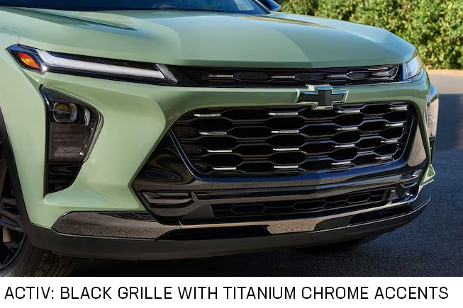 Bumper and Unique Grille of the 2024 Chevrolet Trax Activ with Text Bumper and Unique Grille of the 2024 Chevrolet Trax Activ with Text - Barnes Wheaton GM South Surrey