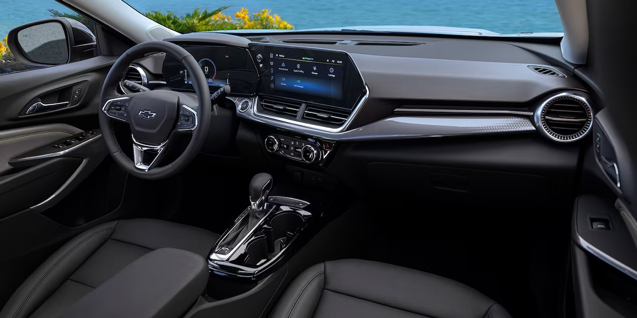 Front Interior of the 2024 Chevrolet Trax Front Interior of the 2024 Chevrolet Trax - Barnes Wheaton GM South Surrey