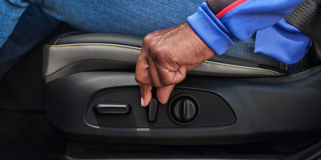 Seat Controls of the 2024 Chevrolet Trax Seat Controls of the 2024 Chevrolet Trax - Barnes Wheaton GM South Surrey