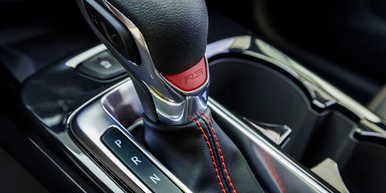 Stick Shift of the 2024 Chevrolet Trax Stick Shift of the 2024 Chevrolet Trax - Barnes Wheaton GM South Surrey