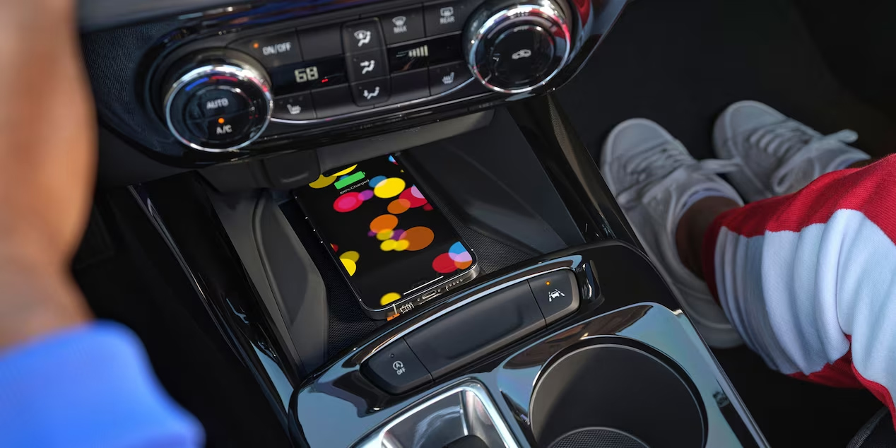 Wireless Charging on the 2024 Chevrolet Trax Wireless Charging on the 2024 Chevrolet Trax - Barnes Wheaton GM South Surrey