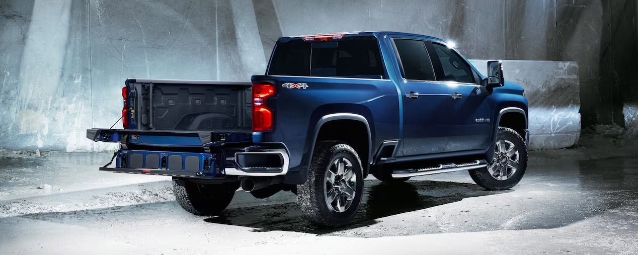 2023 Commercial Chevrolet Silverado Multi-Flex Tailgate on Ice slider_widget-102-1
